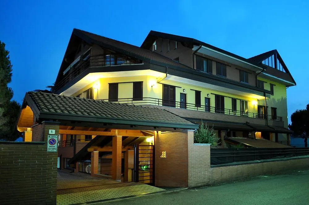 *** アパートホテル Hotel Malpensafiera ベルナーテ・ティチーノ イタリア