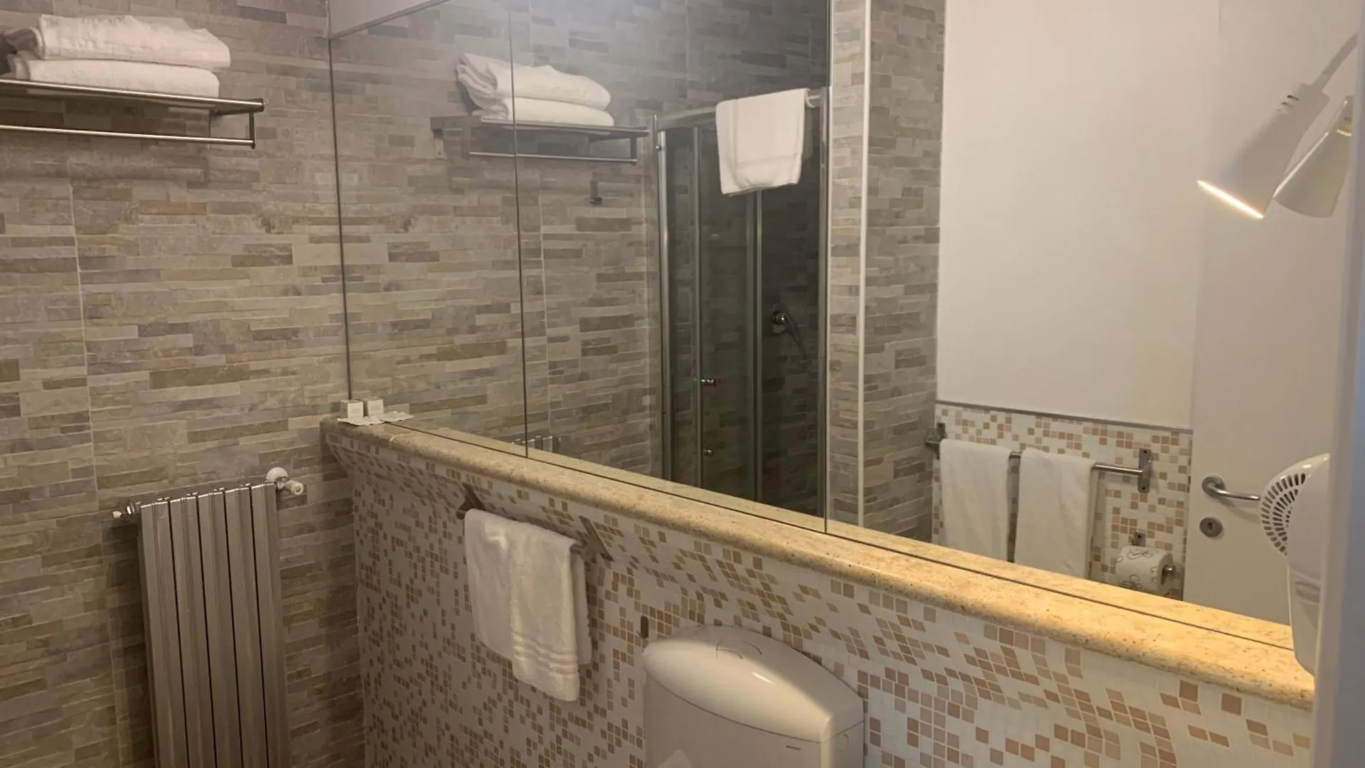 Hotel Malpensafiera Bernate Ticino