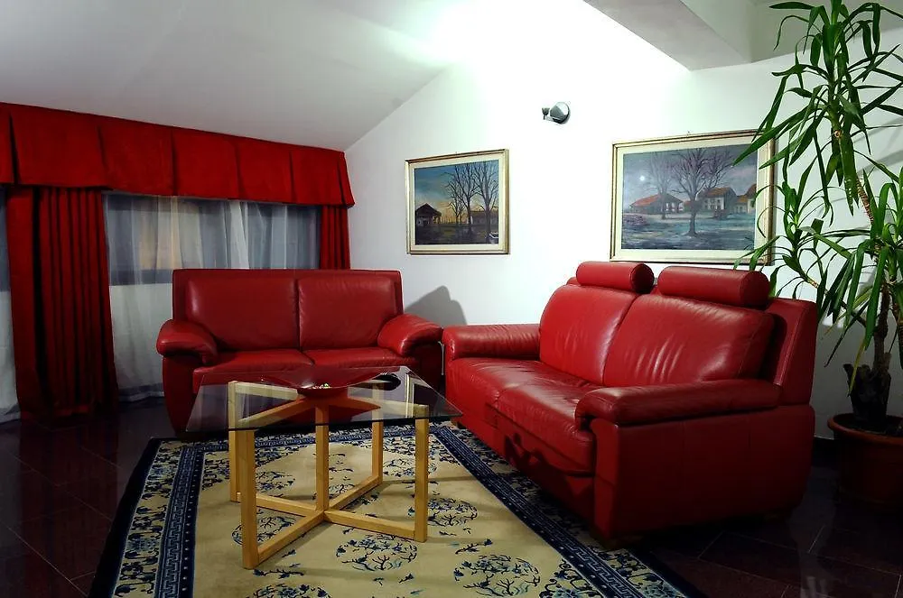 *** Aparthotel Hotel Malpensafiera Bernate Ticino Italia