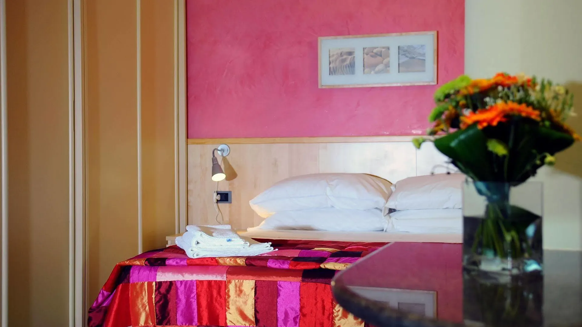 Lägenhetshotell Hotel Malpensafiera Bernate Ticino