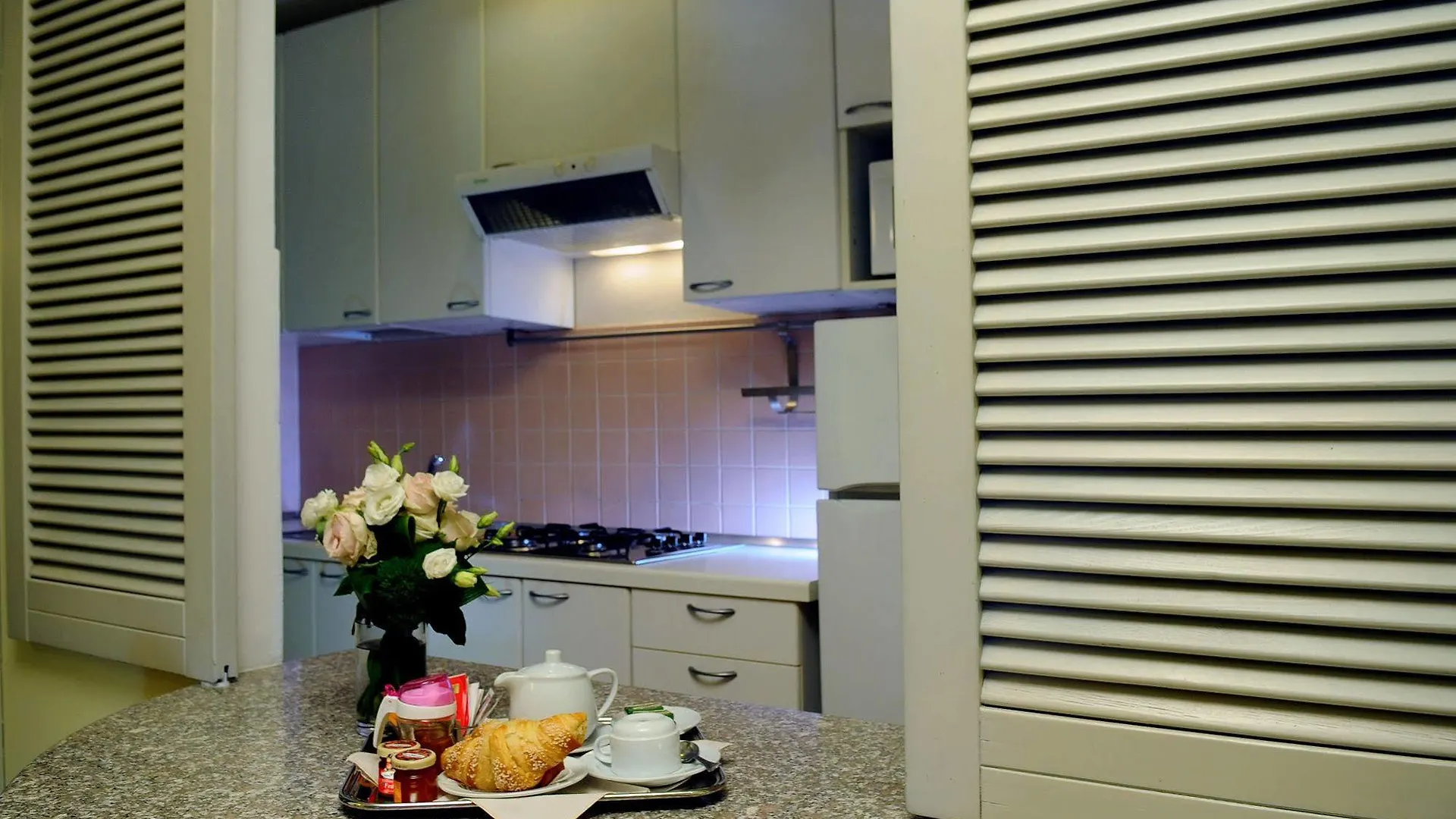 *** Lägenhetshotell Hotel Malpensafiera Bernate Ticino Italien