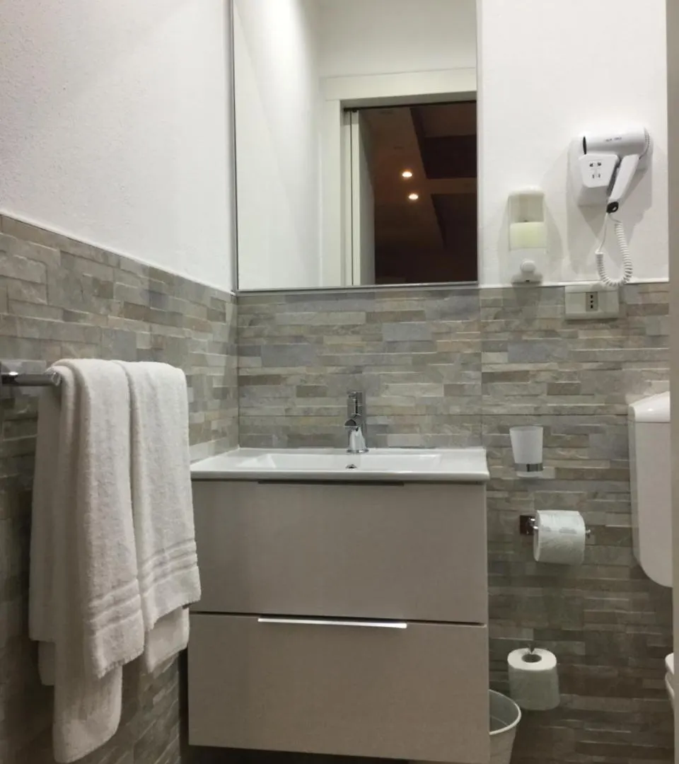 Hotel Malpensafiera Bernate Ticino 3*,  Italia